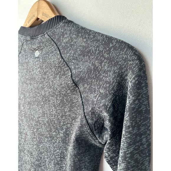 LuluLemon | base layer top - Picture 7 of 11